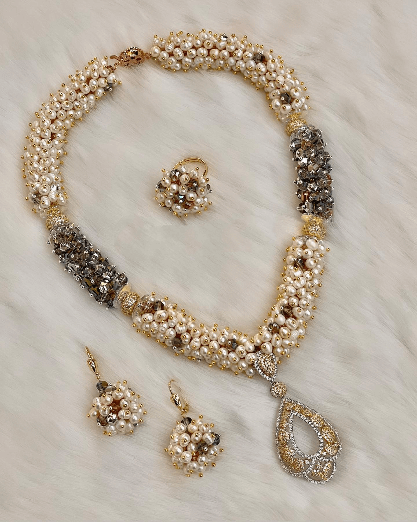 Necklace and Earrings Jewellery Set - Image 2